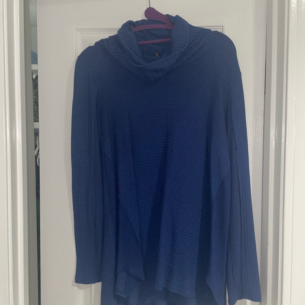 Waffle knit sweater. Size:M